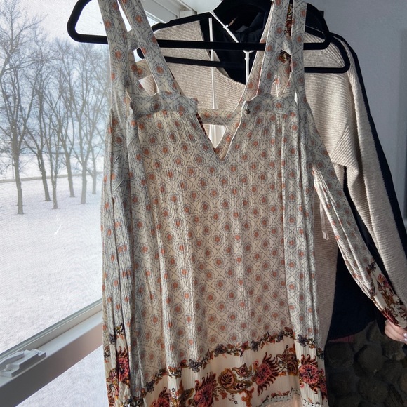 Buckle dress - Picture 1 of 3